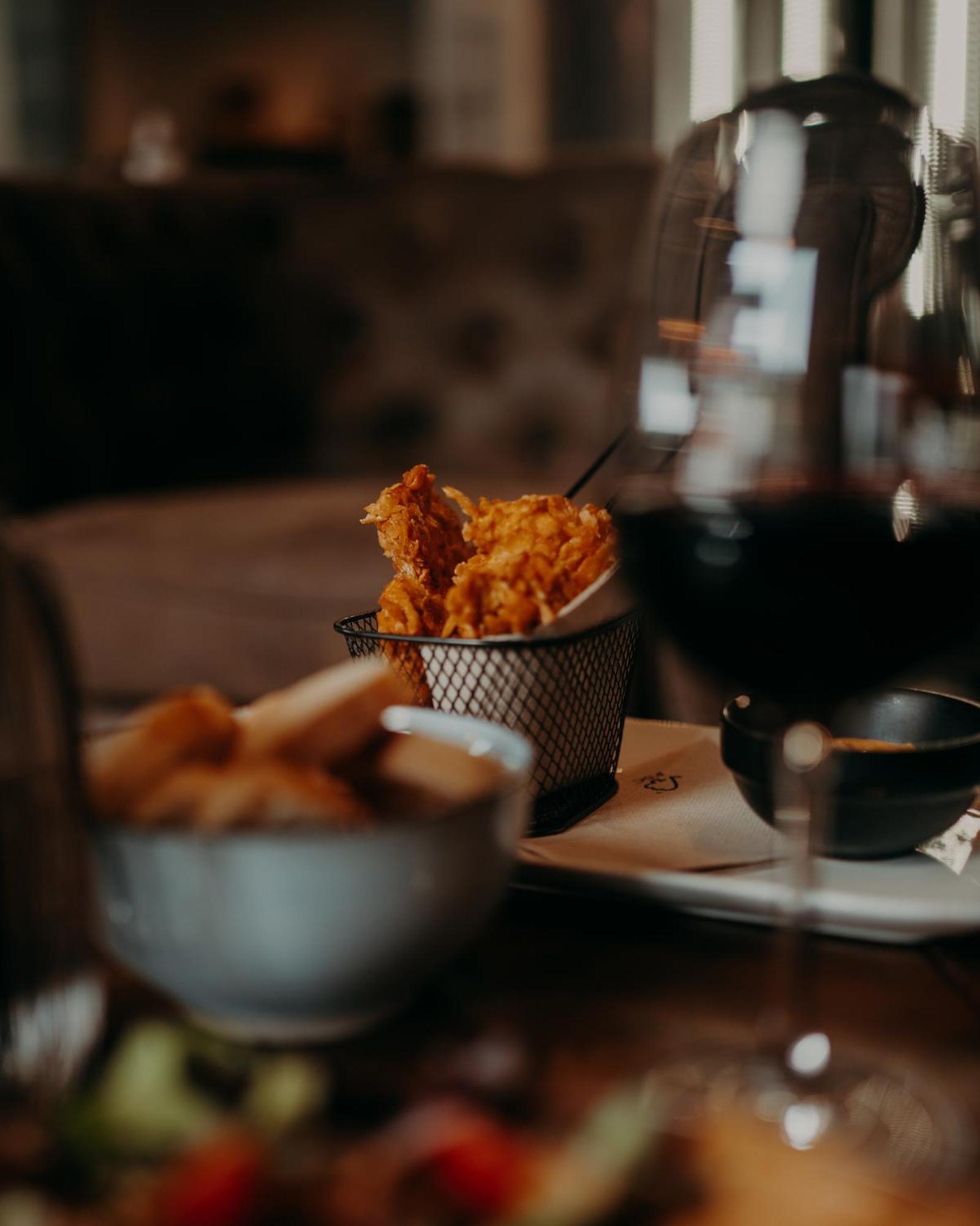 Le Central Hotel-Bar 올롱생테마리 외부 사진